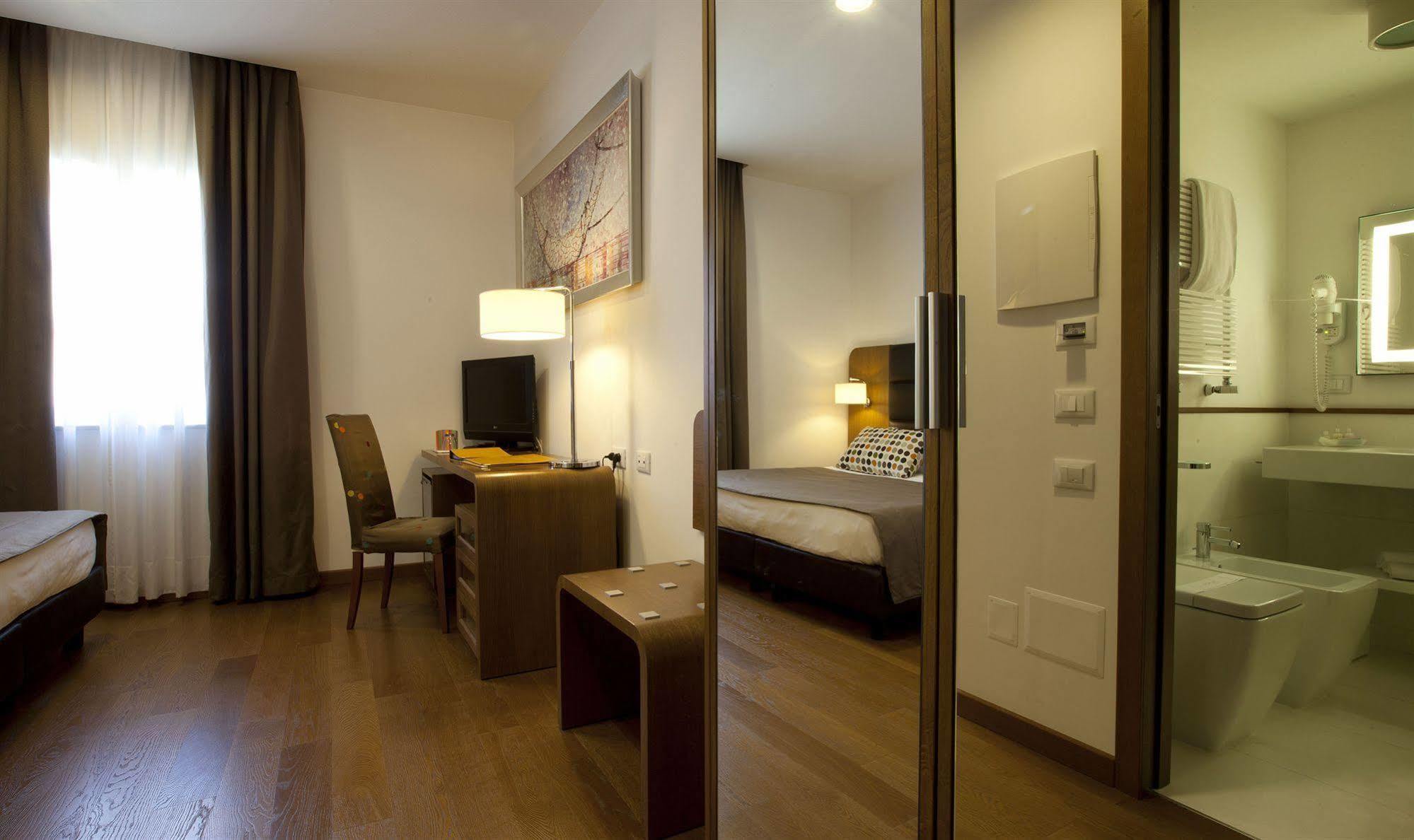Hotel Plaza Сорренто Екстер'єр фото