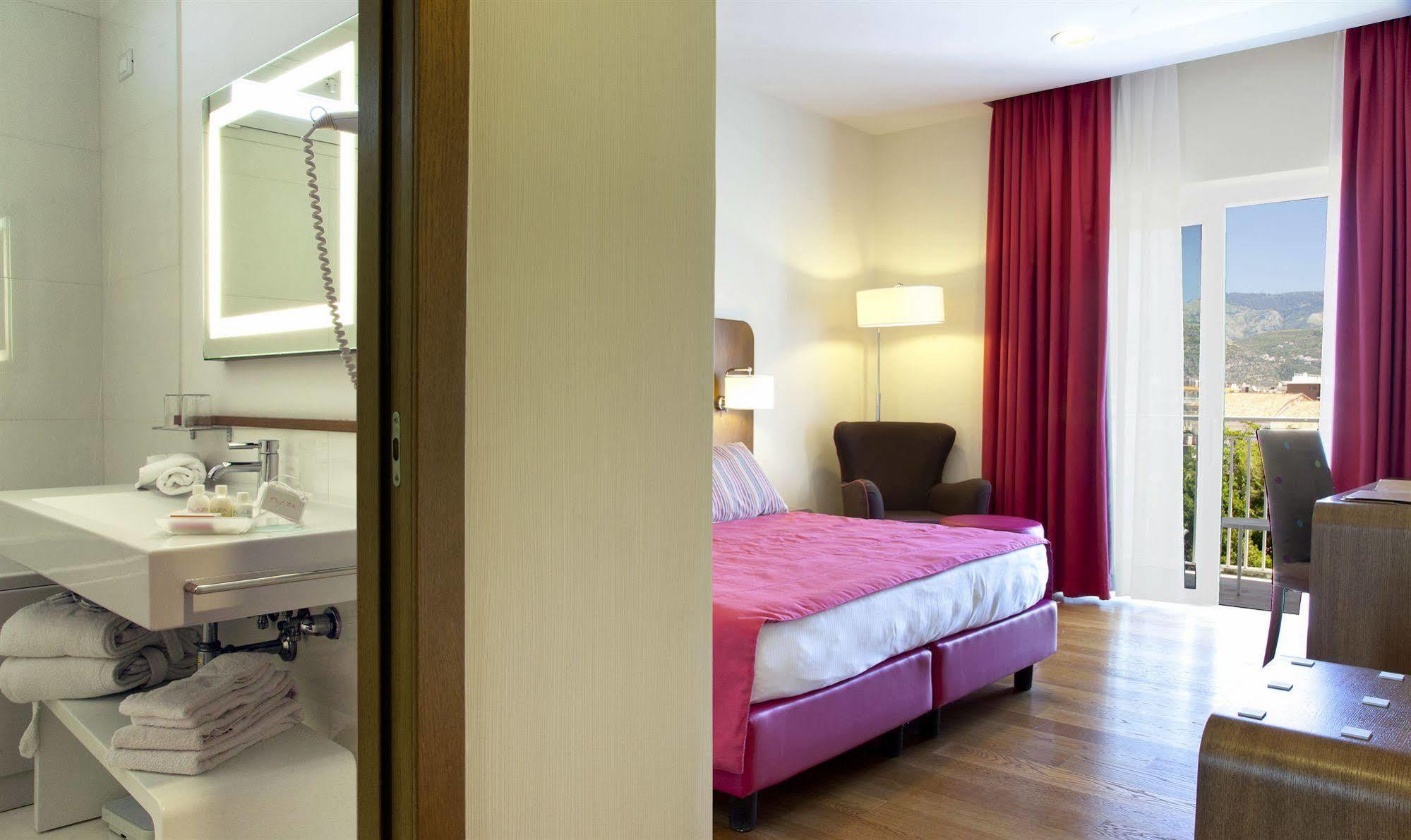 Hotel Plaza Сорренто Екстер'єр фото