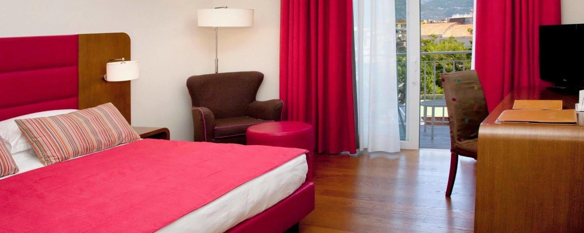 Hotel Plaza Сорренто Екстер'єр фото